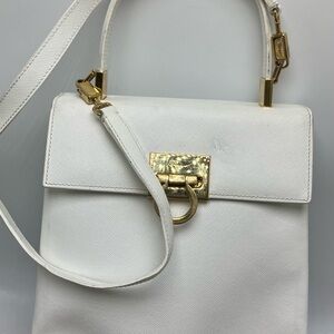 Salvatore Ferragamo Gancini Handbag AQ-21 0160 Shoulder Purse White